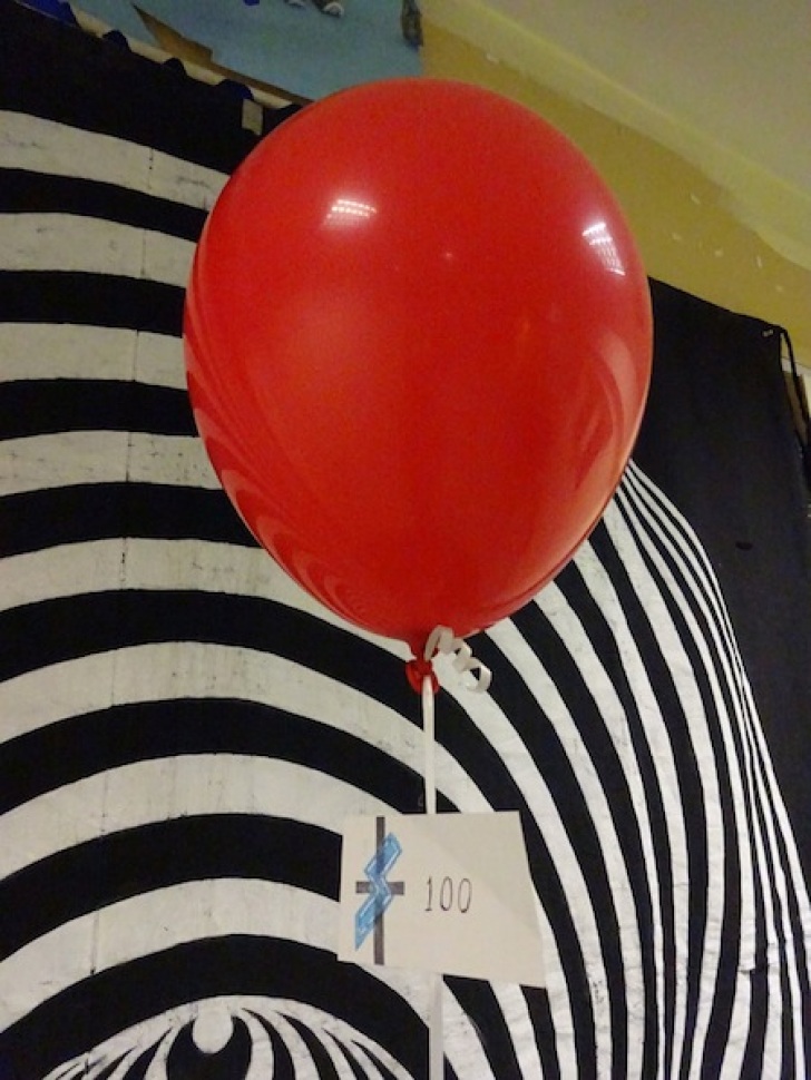 100thredballoon
